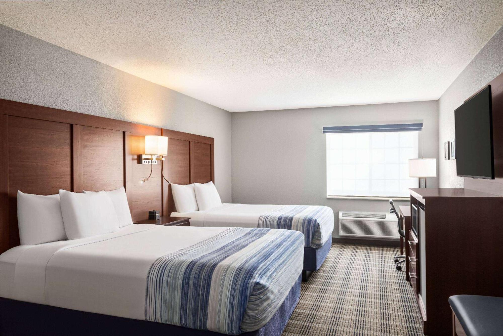 Americinn By Wyndham Williamsburg Экстерьер фото