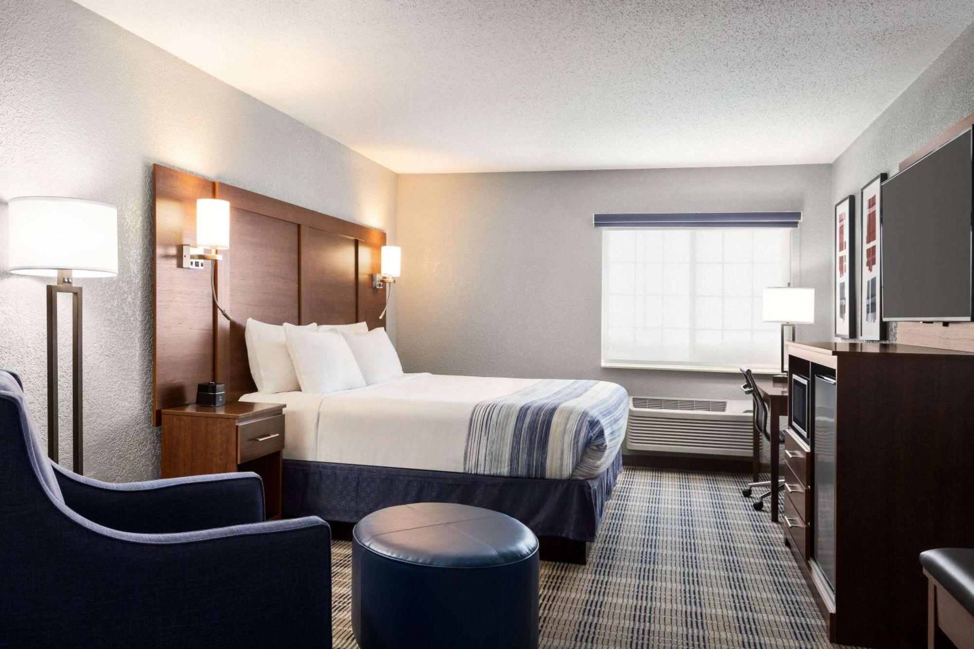 Americinn By Wyndham Williamsburg Экстерьер фото