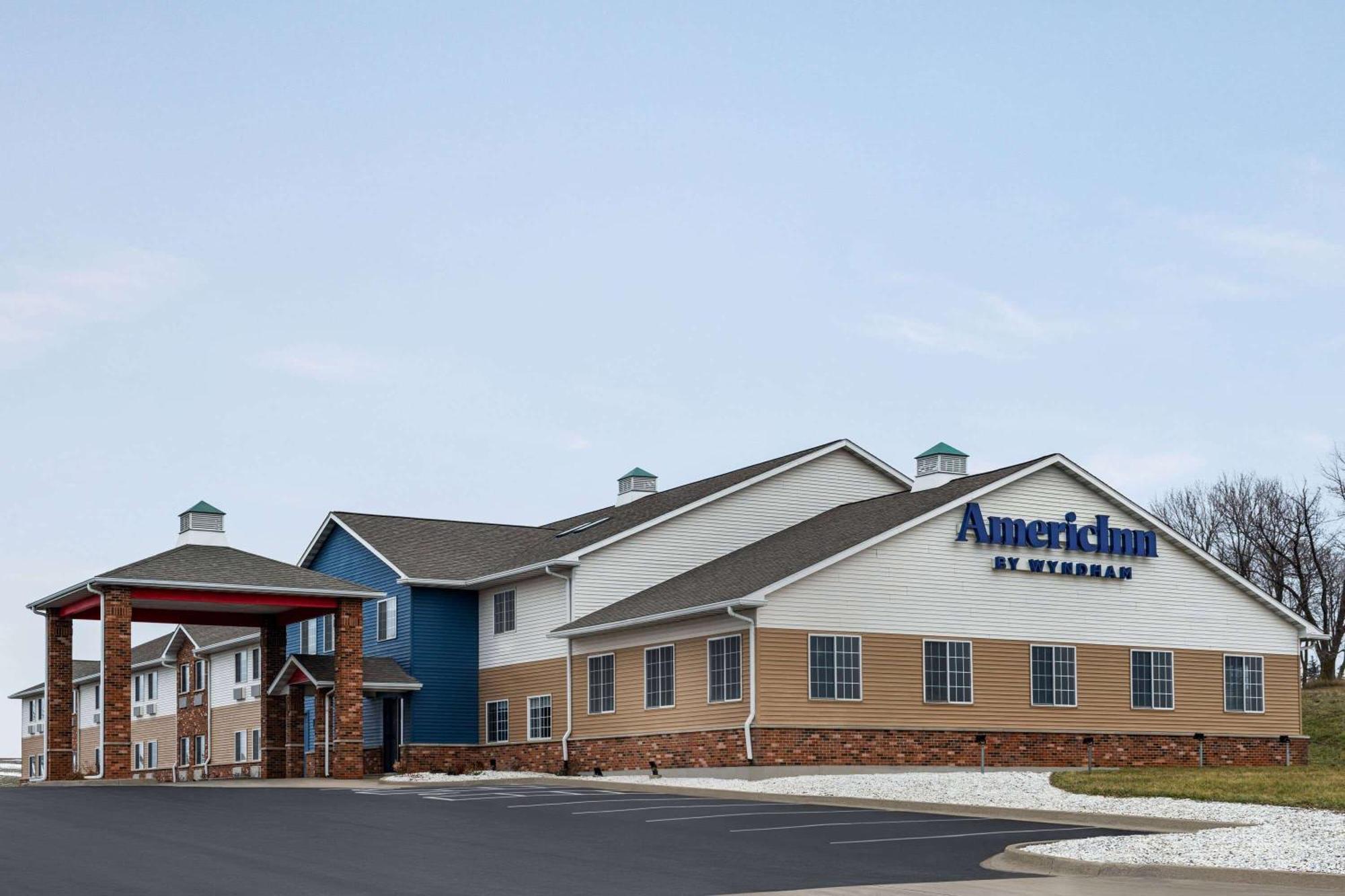 Americinn By Wyndham Williamsburg Экстерьер фото