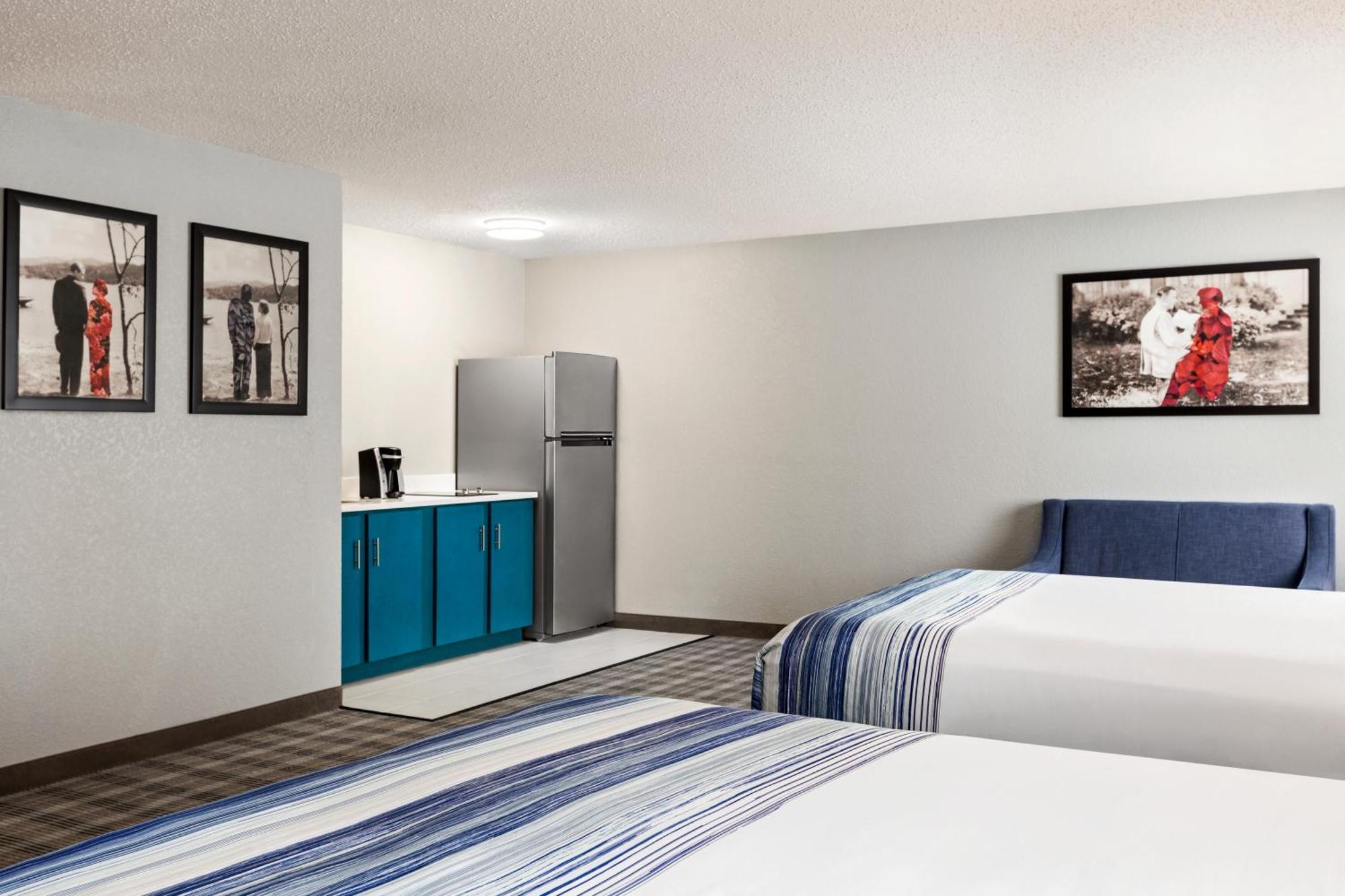 Americinn By Wyndham Williamsburg Экстерьер фото